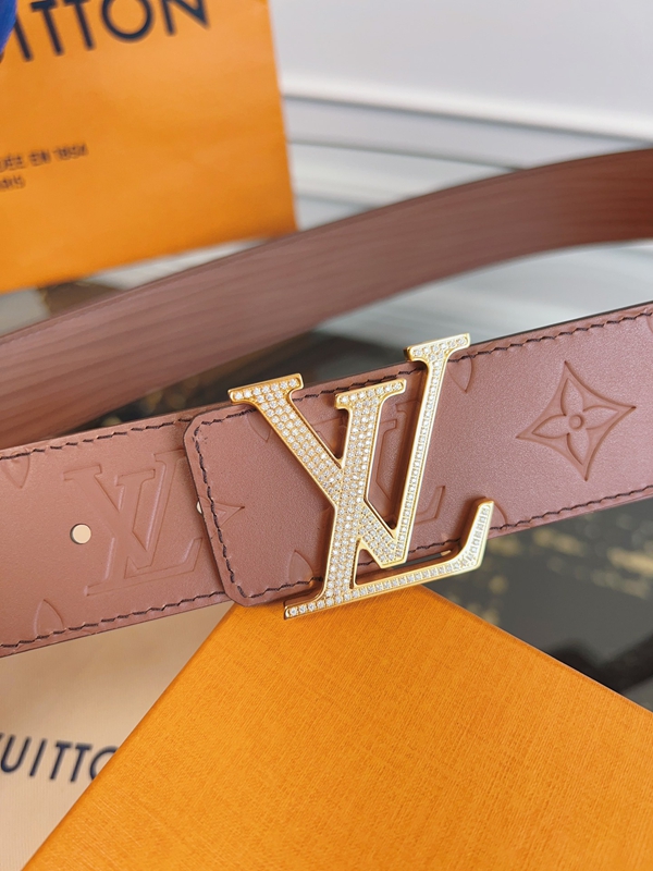 ルイヴィトンベルト背面デザイン